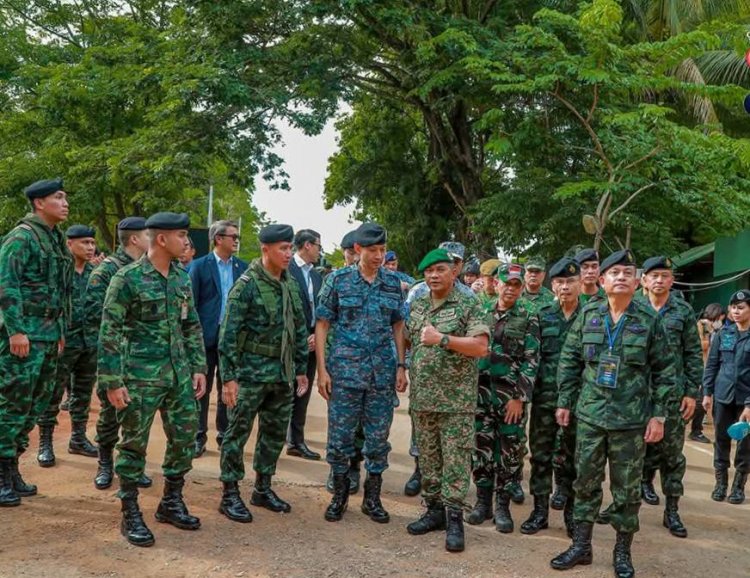 กองทัพไทยนำคณะ IOT ลงพื้นที่ชายแดนสระแก้ว พิสูจน์ ไทย-เขมร หยุดยิง