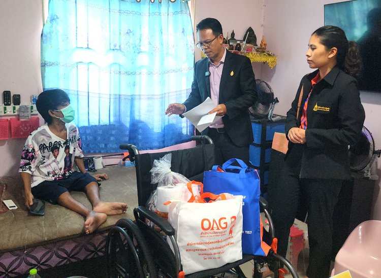 อัยการสคช.-พม.พิจิตรลงพื้นที่ช่วยผู้พิการถูกจนท.เทศบาลสวมสิทธิทำบัตรเครดิตถูกฟ้องดำเนินคดี