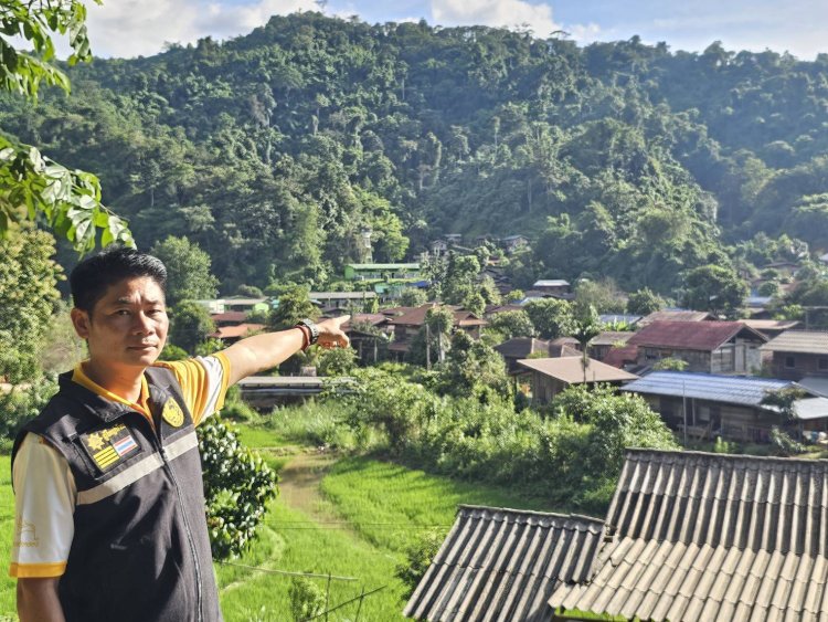 ที่ปรึกษามูลนิธิชัยพัฒนาแนะอพยพด่วนกว่า 50 ครัวเรือนน่านเสี่ยงดินโคลนถล่ม