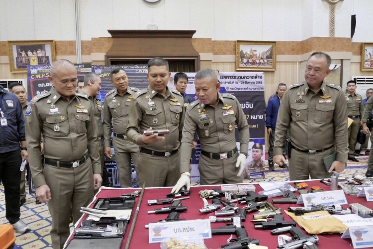 ตร. เปิดยุทธการ “พิชิตคนพาล อภิบาลคนดี” ยึดอาวุธเถื่อนล็อตใหญ่กว่า 6 พันกระบอก