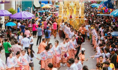 ศรัทธา สามัคคี วิถีไทยเที่ยวงานชักพระสุราษฎร์ธานี