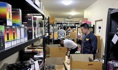 ทลายโกดังบุหรี่ไฟฟ้าเถื่อน ! ยึดกว่า 50,000 ชิ้น มูลค่า 10 ล้าน