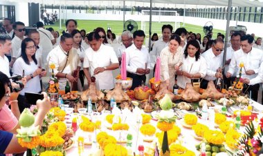 นายก อบจ.สมุทรปราการ ประกอบพิธีบวงสรวง พระบรมราชานุสาวรีย์ รัชกาลที่ 6