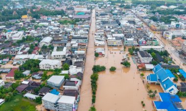 ฝนถล่ม 13จว.อ่วม เสียชีวิตแล้ว 3 ศพ น้ำท่วมยังกระทบทั่วไทย