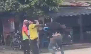 เอาอีกแล้ว นักเลงชาวเมียนมา เมาซ่า ชักมีดควงหมัดใส่กัน กลางตลาดพาเจริญแม่สอด