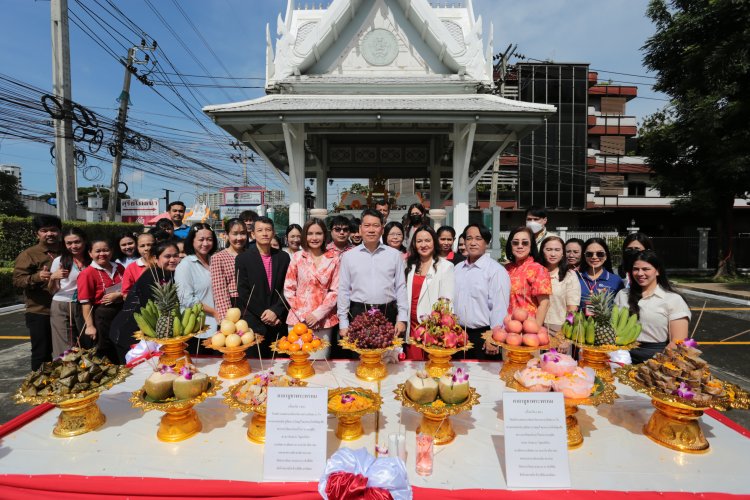 คังเซน-เคนโก ทำพิธีสักการะพระพรหมและสิ่งศักดิ์สิทธิ์เนื่องในเทศกาลสารทจีน