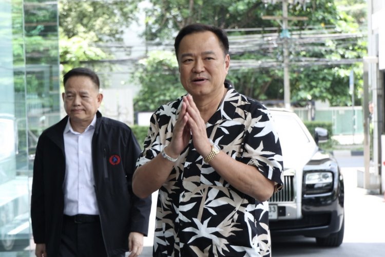 ภาวะการเมือง  “ระอุ-ไม่นิ่ง” ภาคเอกชนจี้รัฐบาลเร่งคลอดงบปี'69กระตุ้นเศรษฐกิจ