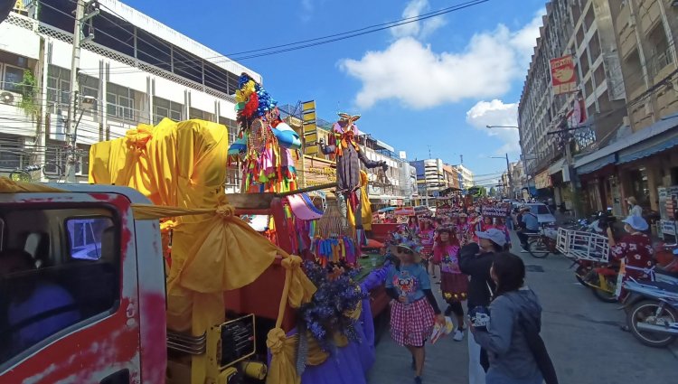 ยิ่งใหญ่ขบวนแห่ ผีสุ่ม บุญเดือนสิบ สุดยิ่งใหญ่ 1 เดียวในโลกที่ชัยภูมิ