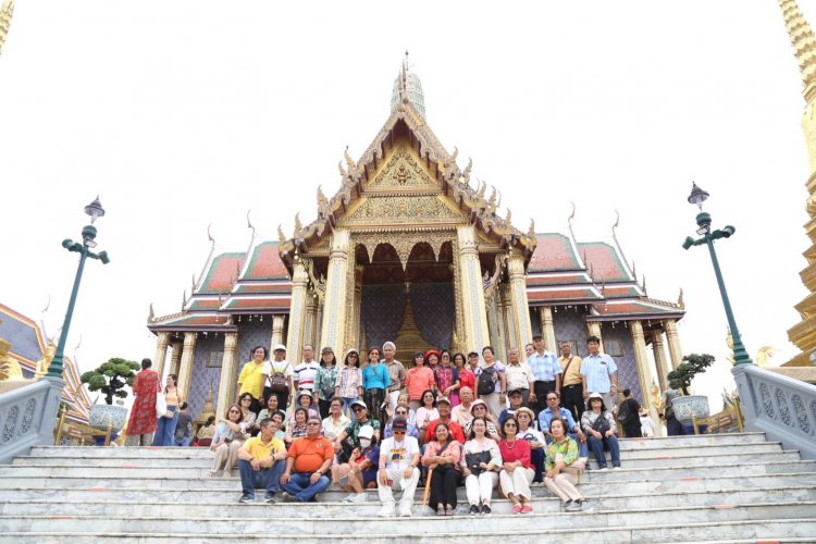 ทริปเพื่อนกันไม่เฉา ล่องเรือชมวิวแม่น้ำเจ้าพระยา ไหว้พระวัดราชนัดดฯ-วัดพระศรีฯ