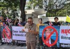 กลุ่มคนไทย บุกสถานทูตอเมริกา เรียกร้อง 'ทรัมป์' อย่าแทรกแซง ความขัดแย้งไทย-กัมพูชา