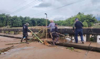 กรมป่าไม้ลงพื้นที่ช่วยผู้ประสบภัยน้ำท่วมอุตรดิตถ์ หลังพายุบัวลอยถล่ม
