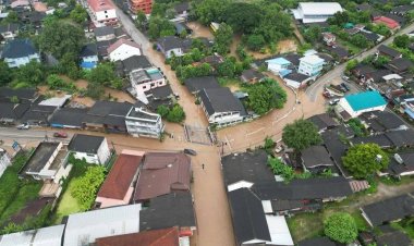 ฝนกระหน่ำฝางอ่วมทั้งเมืองถนนหลายสายตัดขาด แม่อายโดนดินถล่ม