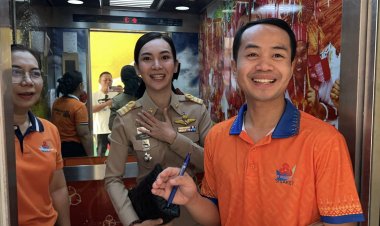 "ผู้กองแคท"โผล่รายงานตัวผู้ว่าฯ ศรีสะเกษ นั่งเก้าอี้ปลัดอำเภอเมือง