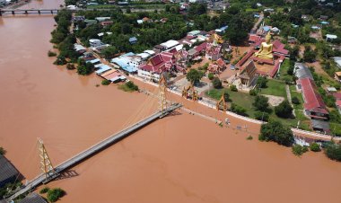 พิจิตรแม่น้ำน่านเอ่อล้นตลิ่งน้ำป่าไหลสมทบเข้าท่วม รพ.สมเด็จพระยุพราชตะพานหิน