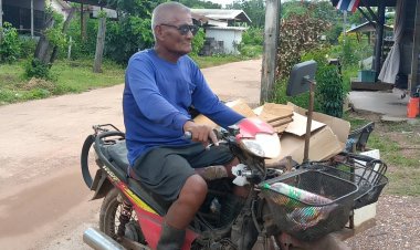 ชื่นชม!"ลุงถึก"อาสาช่วยเก็บขยะครัวเรือนนำเผาบ่อขยะท้ายหมู่บ้าน