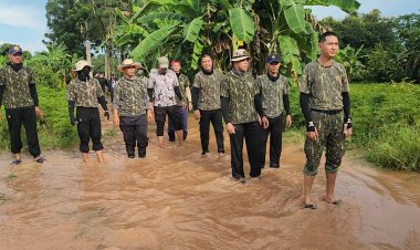 พิจิตรแจ้งด่วนอพยพเคลื่อนย้ายเหตุถนนพนังคันกั้นน้ำแม่น้ำน่านแตกไหลจู่โจมเข้าท่วมที่อยู่อาศัยชาวบ้าน