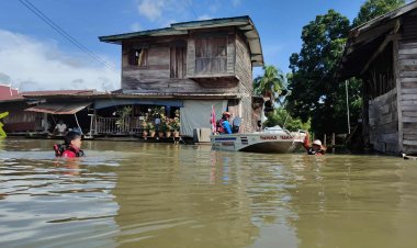 ชาวพิจิตรระทมฝนถล่มแม่น้ำยมเอ่อล้นตลิ่งท่วมซ้ำ10หมู่บ้าน ตำบลบางลายจมบาดาลนานเกือบ2เดือน