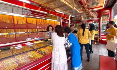 เศรษฐีเมืองตรังแห่ซื้อทองเก็งกำไรหลังราคาพุ่งสูงสุดรอบ 25 ปี