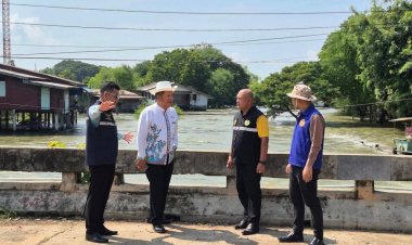 "ธนิต รองผู้ว่าฯพิจิตร" ลงพื้นที่ลุยแก้ปัญหา น้ำท่วม ต.ไผ่ท่าโพ