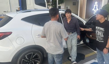 ตร.ตามรวบ 1 ใน 3 แก๊งคนร้ายอ้างเป็นตำรวจฉกเงินนักท่องเที่ยวจีน