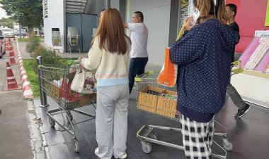 บุกค้นตรวจสอบช๊อปมือถือในห้างใหญ่ศรีสะเกษพบเปิดไม่ได้อนุญาต-รับจำนำคิดดอกเบี้ยโหด