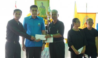 มอบเงินและสิ่งของพระราชทานแก่ครอบครัวผู้ประสบอัคคีภัยราษีไศล 3 หลัง