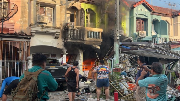 สลด!แก๊สหุงต้มระเบิดในหมู่บ้านย่านปทุมธานีเสียชีวิต 1 เจ็บ 7