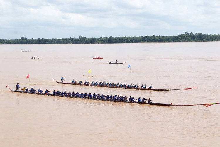 เทศบาลตำบลชานุมาน จัดงานประเพณีแข่งขันเรือยาวชิงถ้วยพระราชทานฯสืบสานวัฒนธรรมท้องถิ่น