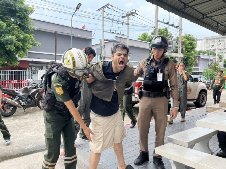 ตร.ปทุมวันเข้ารวบหนุ่มอินเดียคลั่งชัก "โมเดลปืนไฟแช็ก" ขู่เจ้าหน้าที่อาสา