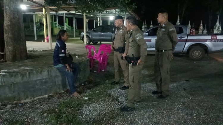 หนุ่มถูกทำร้ายร่างกายมาขอความช่วยเหลือในงานศพ