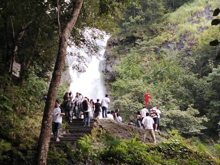 อุทยานฯเขาใหญ่ยกระดับดูแลความปลอดภัยนทท.เที่ยวน้ำตกสาริกา-นางรอง
