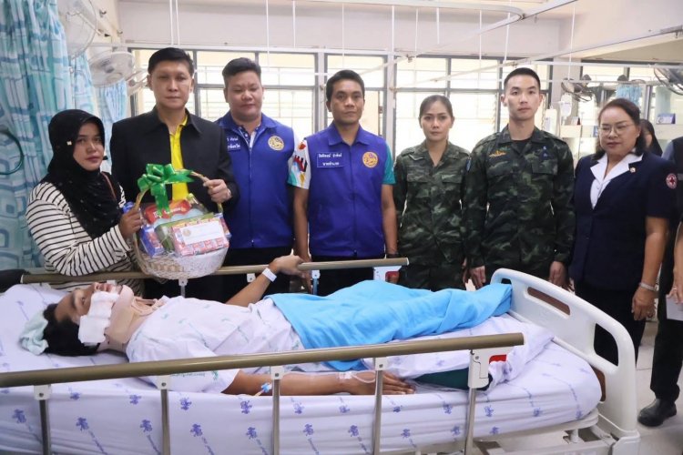 รองผู้ว่า ฯ นราธิวาสย้ำ ช่วยเหลือดูแลผู้ได้รับบาดเจ็บเหตุลอบวางบึ้มยี่งออย่างเต็มที่