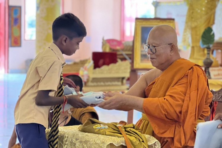 แสงแห่งปัญญาในแดนพุทธภูมิ! คณะสงฆ์ไทยสร้าง 'โรงเรียนโพธิคุณ' จุดประกายฝันเด็กอินเดียภายใต้ภารกิจพระธรรมทูตไทย