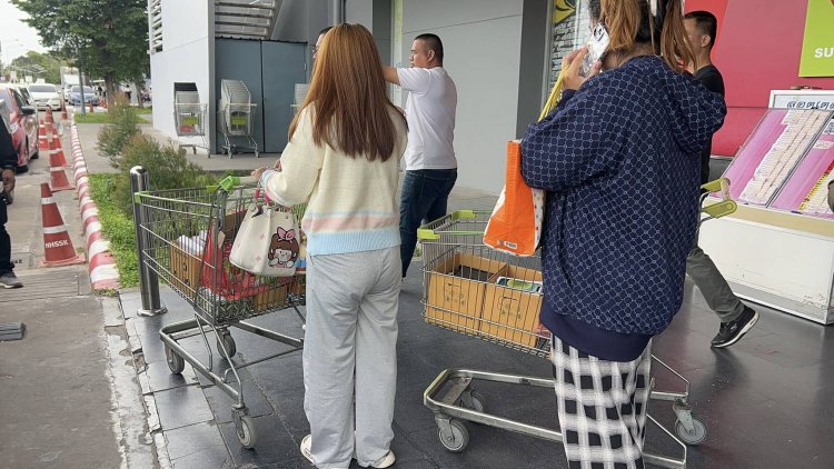 บุกค้นตรวจสอบช๊อปมือถือในห้างใหญ่ศรีสะเกษพบเปิดไม่ได้อนุญาต-รับจำนำคิดดอกเบี้ยโหด