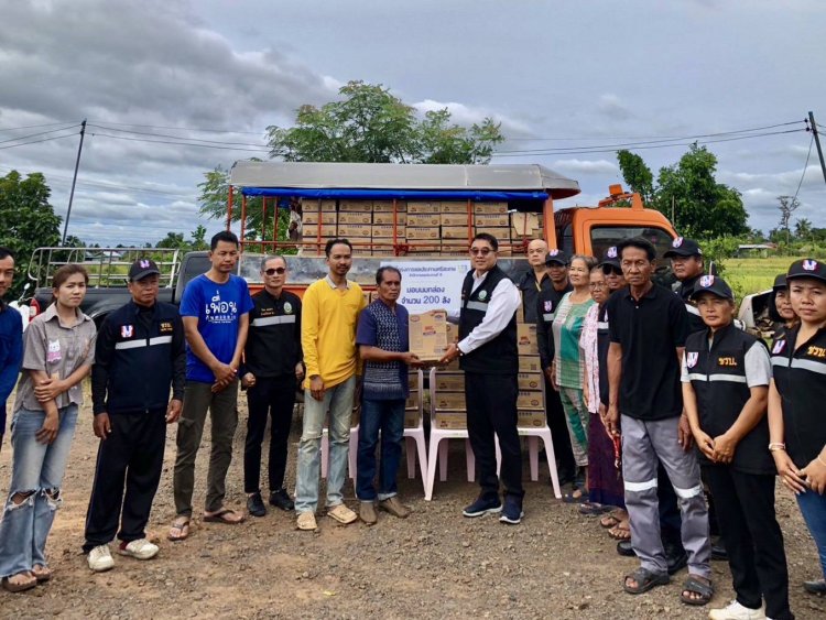 โครงการชลประทานศรีสะเกษ ปันน้ำใจมอบนมให้กับเทศบาลเมืองศรีสะเกษ-ญาติผู้เสียชีวิตเหยื่อระเบิดชายแดน