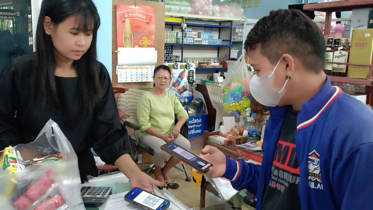 คนปราจีนบุรีแห่ใช้สิทธิคนละครึ่งพลัสคึกคักตลอดทั้งวันเน้นสินค้าอุปโภคบริโภค