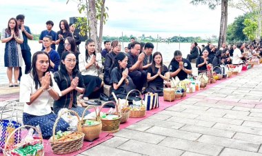 ศรีสะเกษสืบสานประเพณี นุ่งผ้าไทยใส่บาตร ทำความดีวิถีพอเพียง