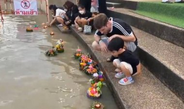 ชาวอุทัยธานีแห่ลอยกระทงสมเด็จอาลัยพระพันปีหลวง