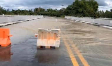 มวลน้ำจากนครสวรรค์ไหลหลากท่วมอำเภอทัพทันเมืองอุทัยธานี