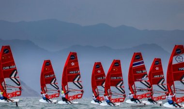 ไทยเซ็ง พายุถล่มโต้คลื่นที่จีน ต้องยุติการแข่งขัน