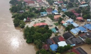 อยุธยาสาหัส! น้ำท่วมลุกลาม 11 อำเภอ กระทบเกือบ 6 หมื่นครัวเรือน