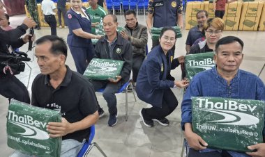 ปภ.อำนาจเจริญลุยแจกจ่ายผ้าห่มกันหนาวจากบริษัทไทยเวฟฯชาวอำนาจเจริญ