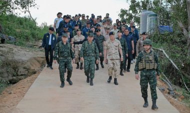 นายกรัฐมนตรีตรวจเยี่ยมให้กำลังใจทหารแนวชายแดนไทย–กัมพูชา ย้ำ “อธิปไตยไทยละเมิดไม่ได้”