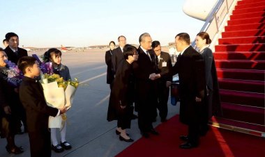 ในหลวง-พระราชินี เสด็จฯ เยือนจีน สานสัมพันธ์ไทย-จีน 50 ปี