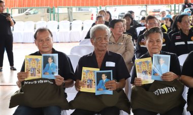 มอบสิ่งของพระราชทาน ช่วยเหลือบรรเทาทุกข์ผู้ประสบอัคคีภัย 15 ครัวเรือนปทุมธานี