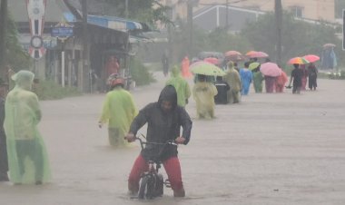 ยะลาวิกฤต!ฝนถล่ม 4 วันติดน้ำทะลักจมบาดาล สั่งอพยพ 10 ชุมชนลุ่มต่ำ