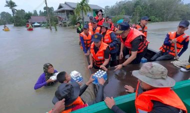 น้ำท่วม3จว.ใต้ยังวิกฤต ถนนหลายสายถูกตัดขาด "ปั๊มนราฯ-โก-ลก"น้ำมัน ใกล้หมด
