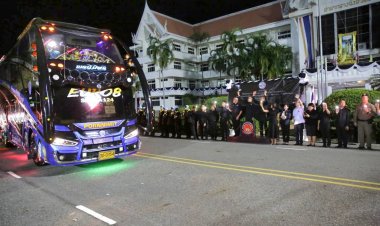 พสกนิกรพิจิตรเดินทางกราบถวายบังคมพระบรมศพ "พระพันปีหลวง"ณ พระที่นั่งดุสิตมหาปราสาท