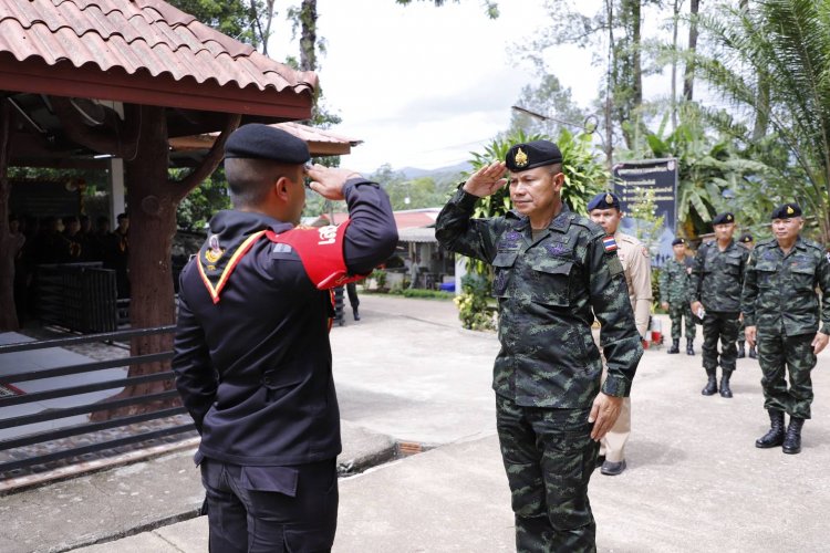 มทภ.4 สั่งกำชับกำลังพลปรับแผนทำงานให้รัดกุมทั้งเชิงรุก-รับรัดกุม