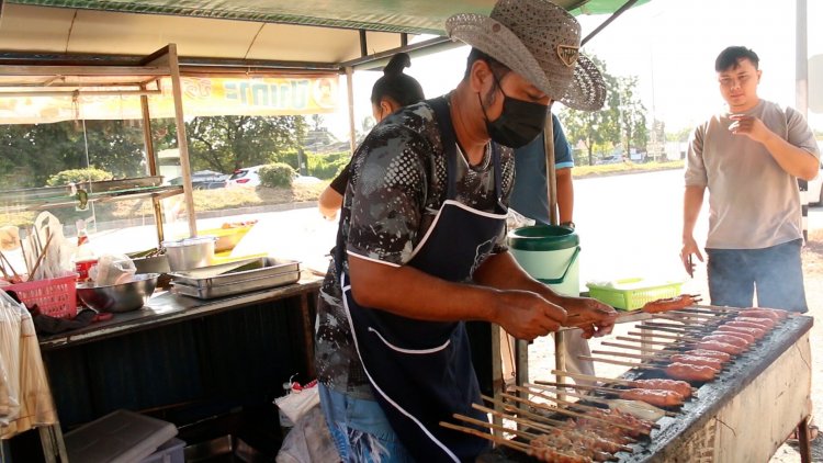 ไก่ข้าวเบือ หอมกลิ่นสมุนไพร สืบทอด ความอร่อยคู่เพชรบูรณ์กว่า 30 ปี